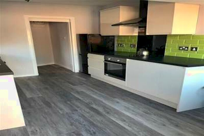 3 Bedroom House To Rent In Lambourne Drive, Wollaton, NG8