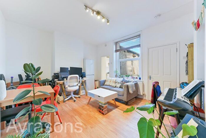 1 Bedroom Flat To Rent In Vauxhall, London, SE11