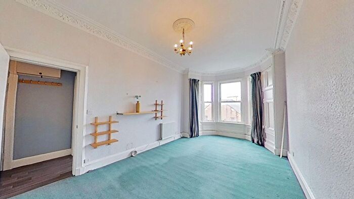 3 Bedroom Flat To Rent In Cadzow Place, Edinburgh, Midlothian, EH7