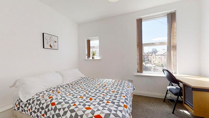 4 Bedroom Terraced House To Rent In Shoreham Street, Student Or Sharers Only, S1