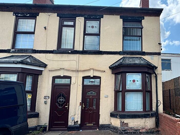 3 Bedroom End Of Terrace House To Rent In Darlaston Road, Walsall, WS2
