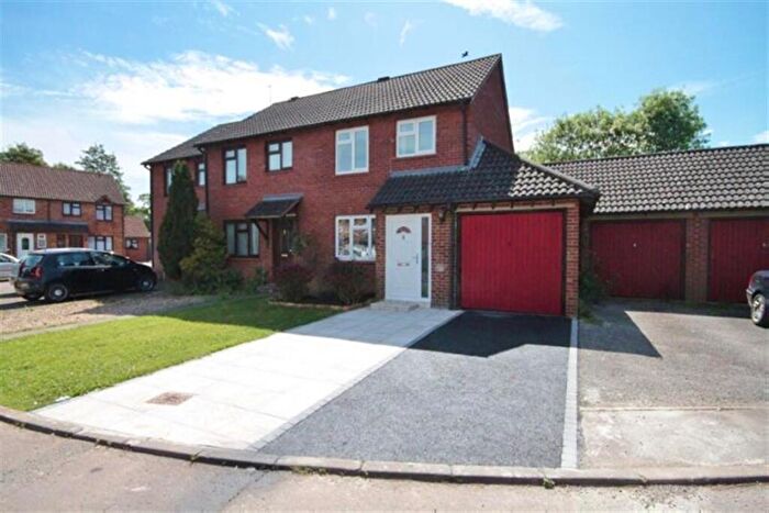 3 Bedroom Semi-Detached House To Rent In Browns Close, Oxford, Oxfordshire, Oxfordshire, OX2