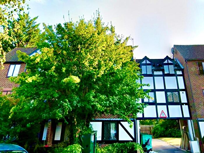 Flat For Sale In Robina Cl, Northwood, Uk, HA6