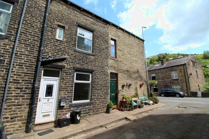 3 Bedroom Terraced House To Rent In Pellon Street, Todmorden, Lancashire, OL14