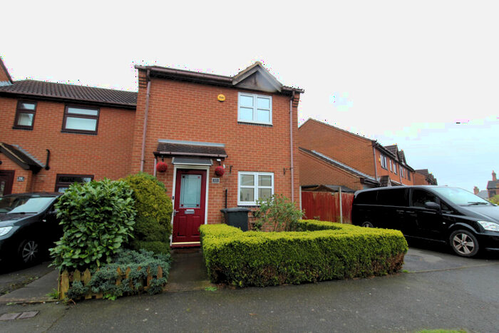 2 Bedroom Semi-Detached House To Rent In Woodville, DE11