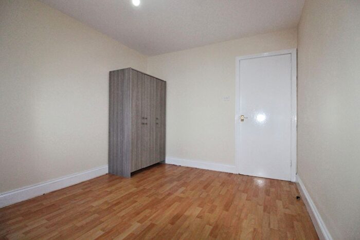 1 Bedroom Flat To Rent In Karman Court, Headstone Drive, Harrow Weald, HA3