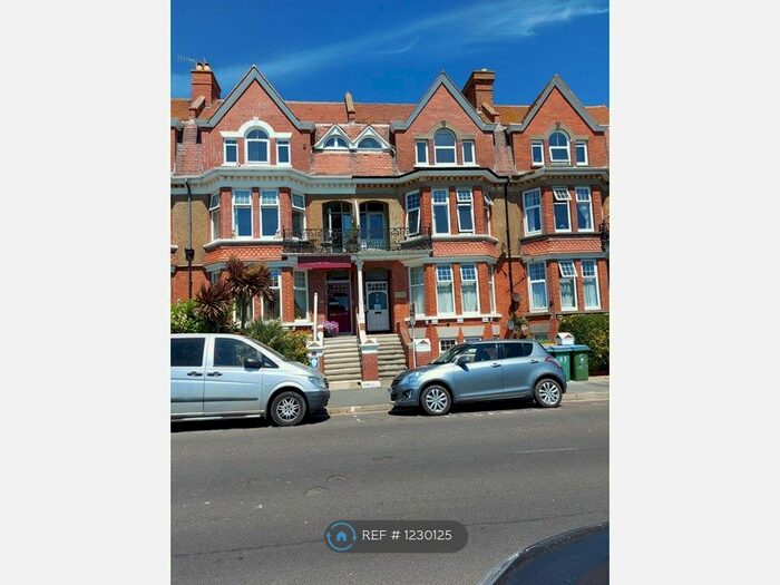 1 Bedroom Flat To Rent In South Terrace, Littlehampton, BN17