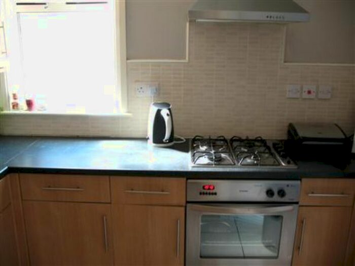 3 Bedroom Flat To Rent In Dagmar Avenue, Wembley, HA9