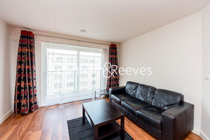 2 Bedroom Apartment To Rent In Heritage Avenue, Colindale, NW9