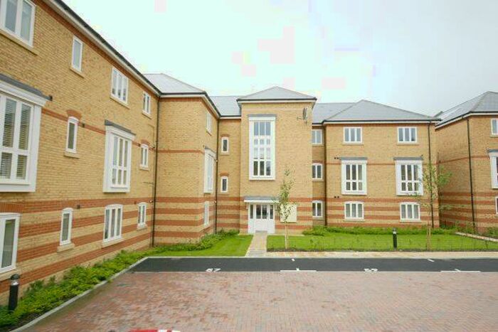 2 Bedroom Flat To Rent In Chapman Way, Haywards Heath, RH16