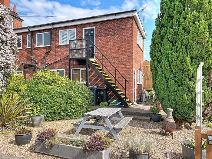 1 Bedroom Maisonette For Sale In Park Road, Kenilworth, CV8