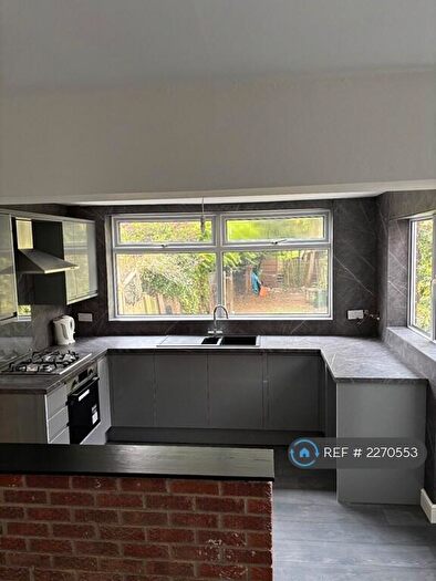 4 Bedroom Semi-Detached House To Rent In Waldemar Grove, Beeston, Nottingham, NG9