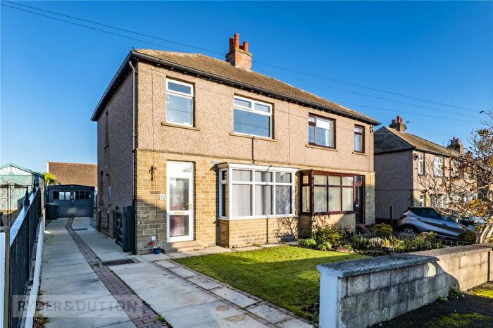 3 Bedroom Semi Detached House For Sale In Battye Avenue, Crosland Moor, Huddersfield, HD4