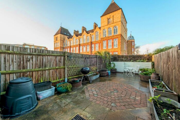 2 Bedroom House To Rent In Sans Walk Clerkenwell, EC1R