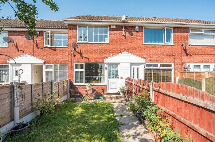 2 Bedroom Terraced House For Sale In Warrels Court, Leeds, West Yorkshire, LS13