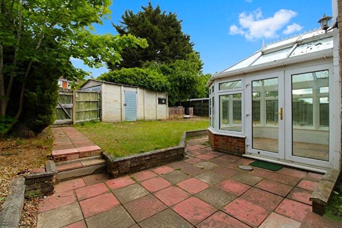 5 Bedroom Semi-Detached House To Rent In Broadwater Crescent, Stevenage, SG2
