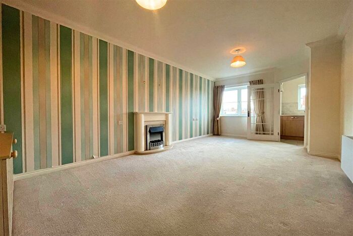 1 Bedroom Flat For Sale In Hope Road, Sale, M33