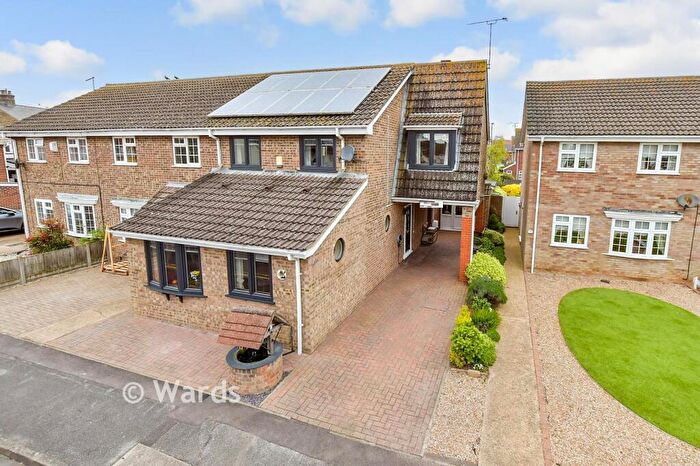 3 Bedroom Semi-Detached House For Sale In Matthews Close, Deal, Kent, CT14