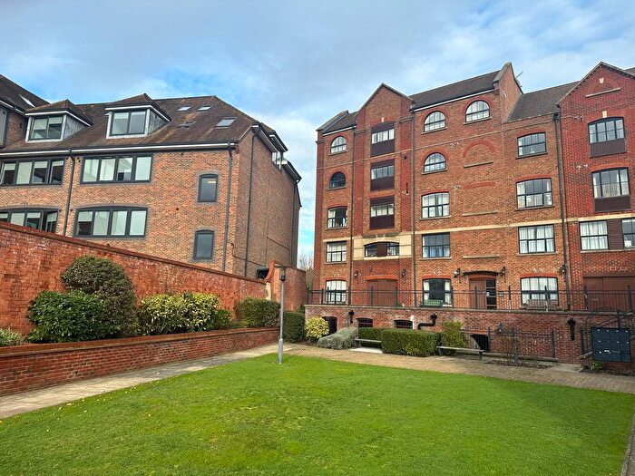 2 Bedroom Flat To Rent In Whitefriars Wharf, Tonbridge, TN9