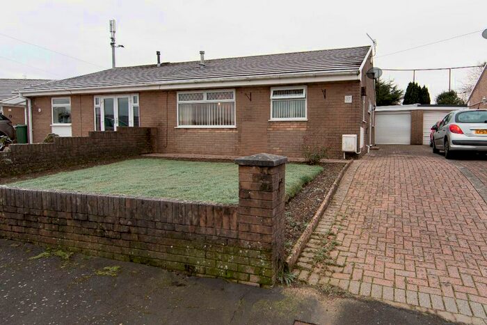 2 Bedroom Bungalow To Rent In Lon-Y-Celyn, Nelson, Treharris CF46