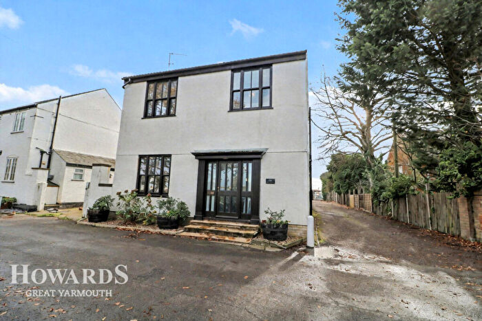 4 Bedroom Detached House For Sale In The Green, Martham, NR29