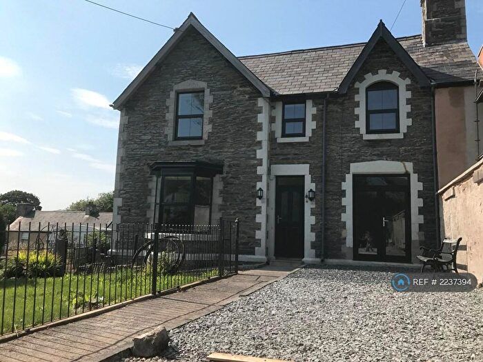 3 Bedroom Semi-Detached House To Rent In Bryneglwys, Corwen, LL21