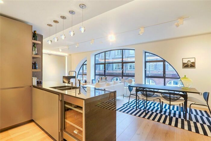 3 Bedroom Flat To Rent In Wardour Street, London, W1F