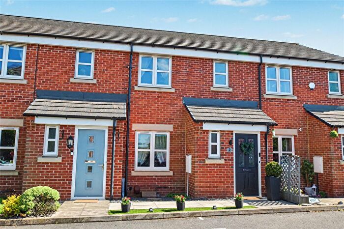 3 Bedroom Town House For Sale In Skipton Close, East Ardsley, Wakefield, West Yorkshire, WF3