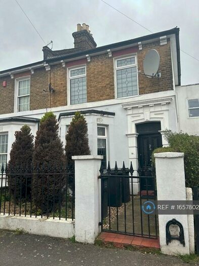 3 Bedroom Semi-Detached House To Rent In Knowles Hill Crescent, London, SE13