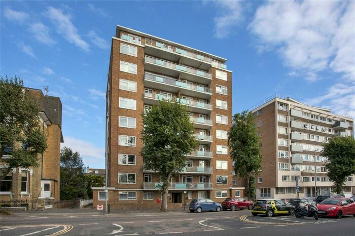 2 Bedroom Apartment To Rent In Grove Court, The Drive, Hove, East Sussex, BN3