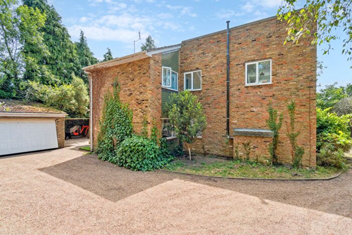 4 Bedroom Detached House For Sale In Nancy Downs, Oxhey Hall, Watford, WD19