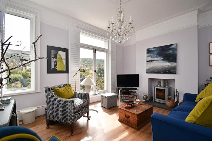 4 Bedroom Terraced House For Sale In Harold Road, Hastings, TN35