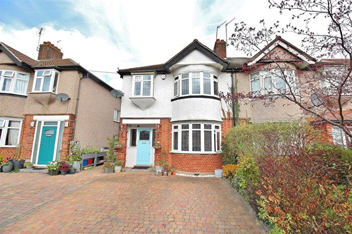 3 Bedroom Semi-Detached House To Rent In Syon Park Gardens, Isleworth, TW7