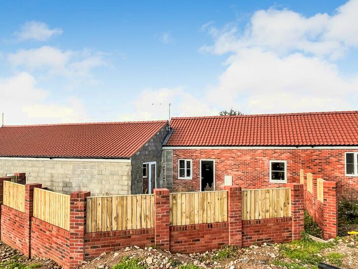 2 Bedroom Bungalow For Sale In Holly Close, Bridlington, East Riding Of Yorkshire YO15