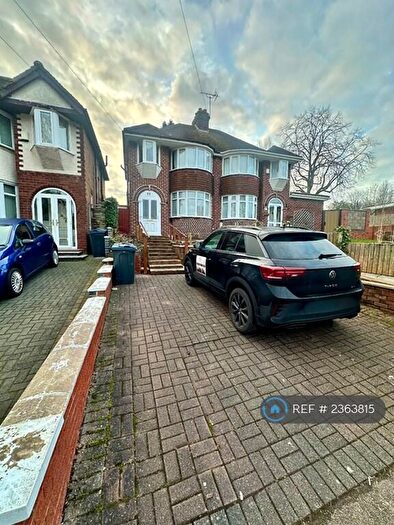 4 Bedroom Semi-Detached House To Rent In Booths Farm Road, Birmingham, B42