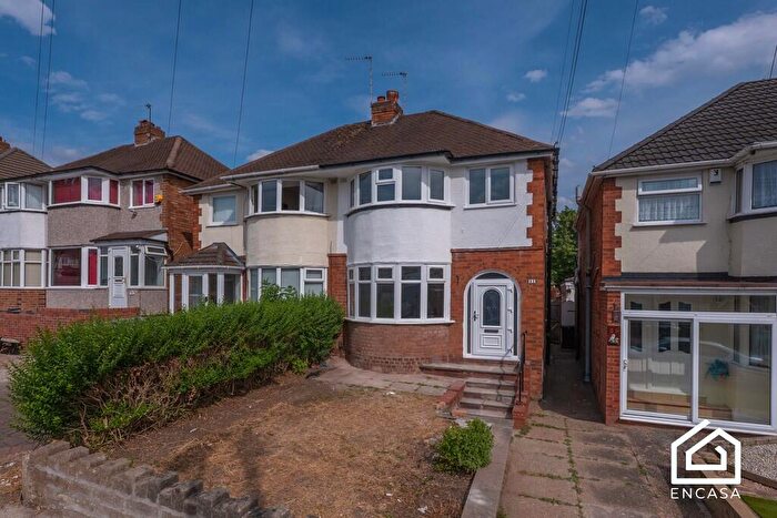 3 Bedroom Semi Detached House For Sale In Coalway Avenue, Sheldon, B26