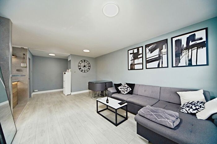 1 Bedroom Flat To Rent In Epsom Road The Priory, Croydon, CR0