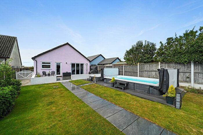 4 Bedroom Detached House For Sale In New Lane, Feering, Colchester, CO5