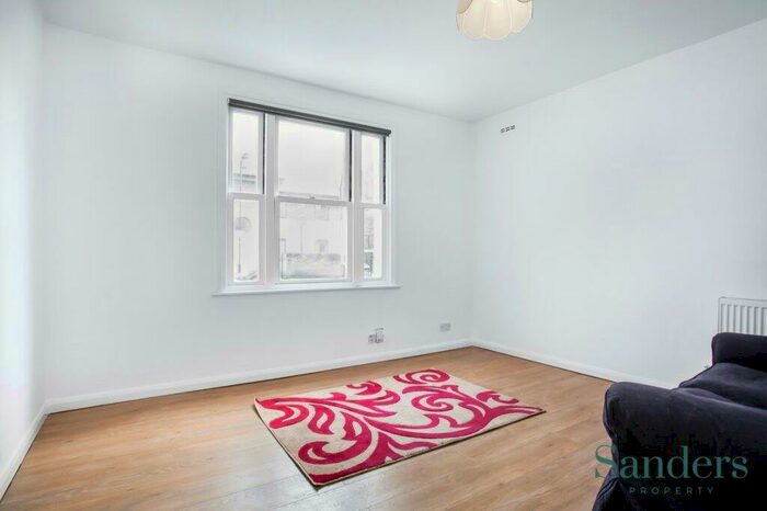 1 Bedroom Flat To Rent In Massie Road, Hackney, London, E8