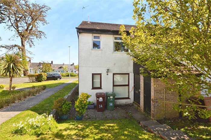 1 Bedroom Flat For Sale In St. Boniface Close, Plymouth, Devon, PL2