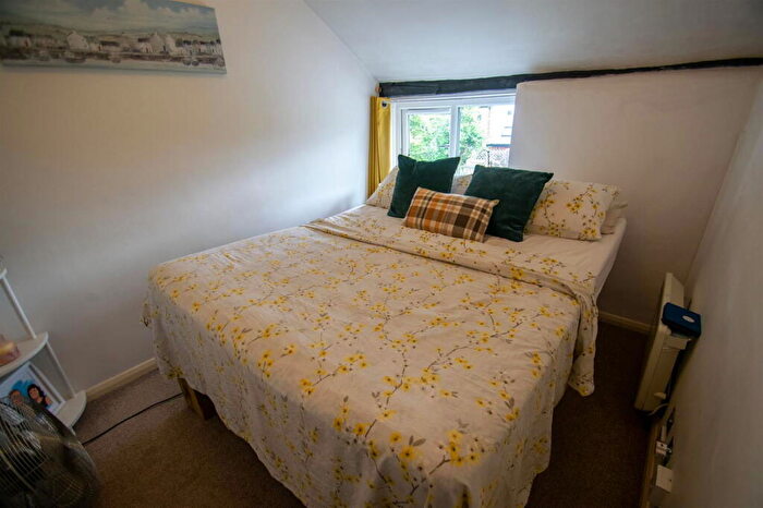 2 Bedroom Cottage To Rent In High Street, Silsoe, Bedford, MK45