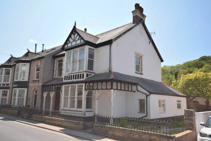6 Bedroom Detached House To Rent In King Street, Combe Martin, EX34