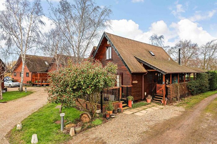3 Bedroom Lodge For Sale In Mill Road, Buckden, PE19