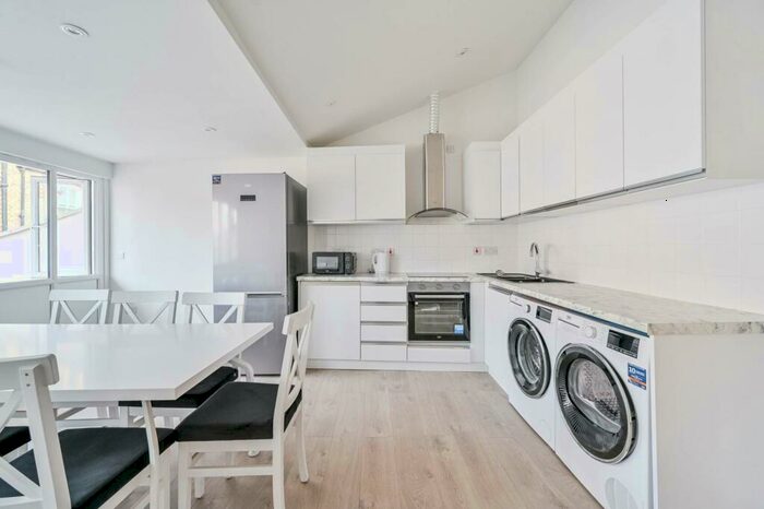 5 Bedroom Flat To Rent In Hoxton Street, Shoreditch, London, N1