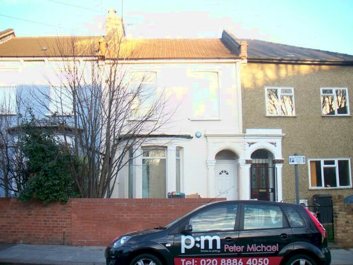 Studio To Rent In Langham Road, Tottenham, N15