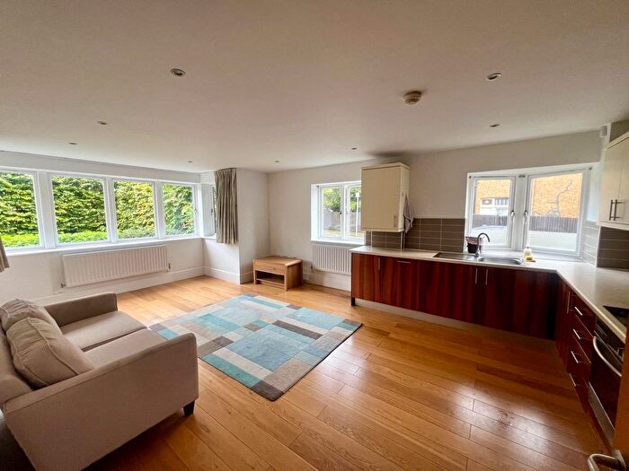 2 Bedroom Flat To Rent In Worple Road, London, SW19