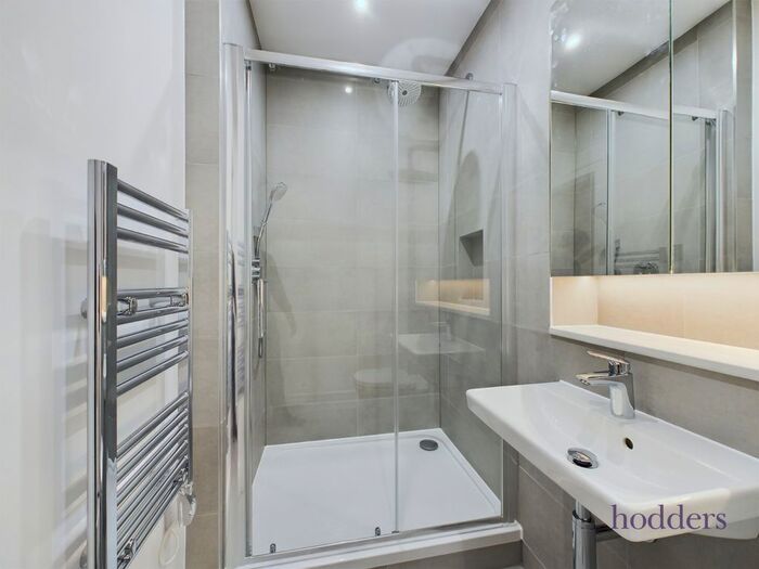 1 Bedroom Flat To Rent In Pyrcroft Road, Chertsey, Surrey, KT16