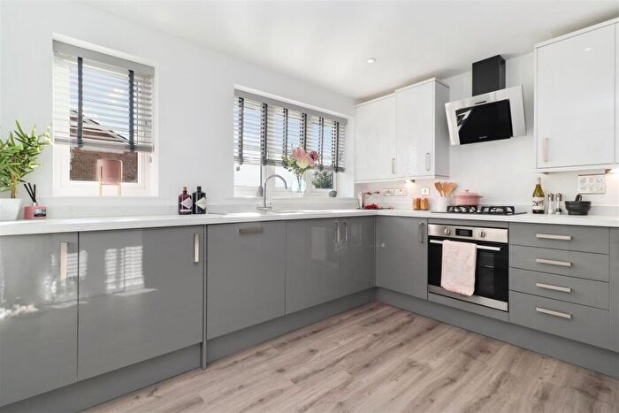 2 Bedroom Semi Detached House To Rent In Rosefinch Way, Eastbourne, BN23