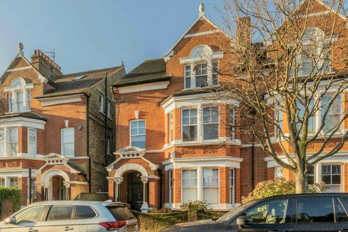 1 Bedroom Flat To Rent In Wexford Road, Balham, SW12