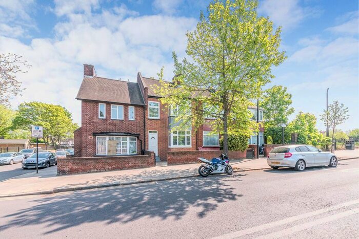 4 Bedroom Terraced House To Rent In Balaam Street, London, E13